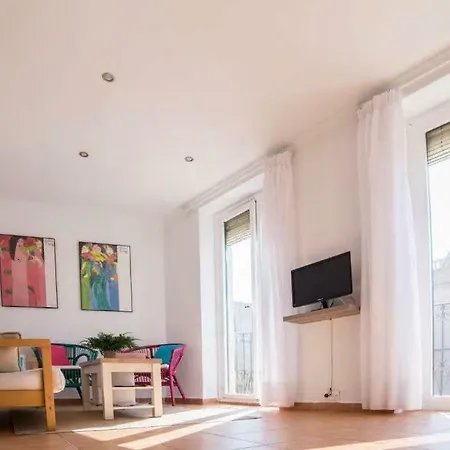 San Pascual Apartment